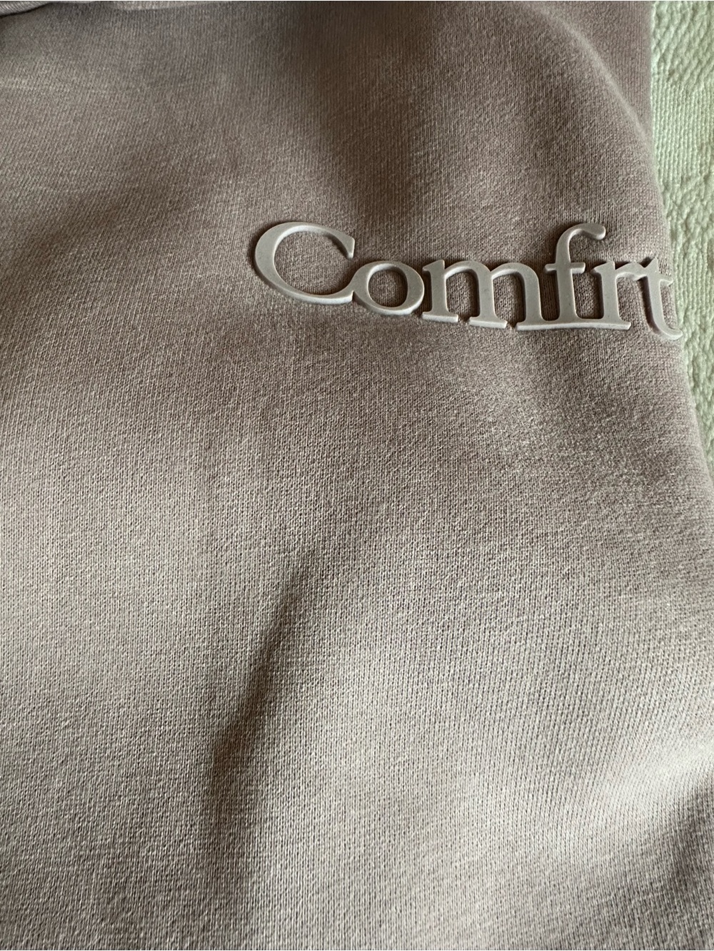 WEEKEND SALE! NWT Comfrt Minimalist Orchid Oversized Hoodie with Front Pocket - Picture 3 of 5